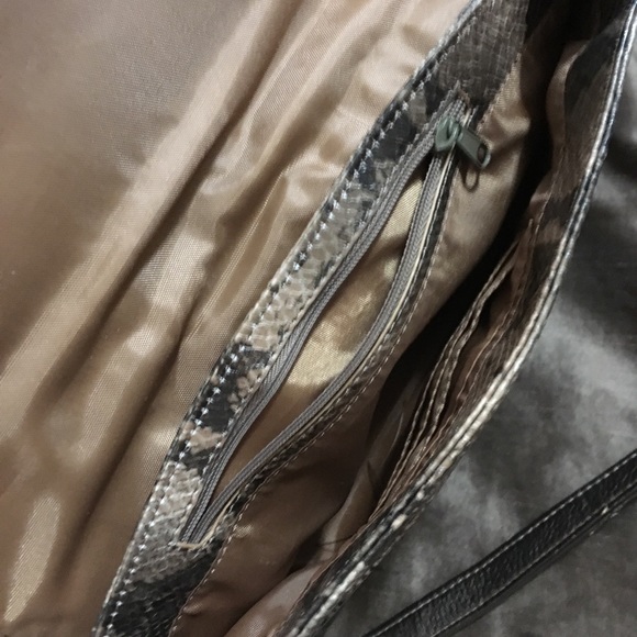 Relic Handbag - Picture 6 of 6